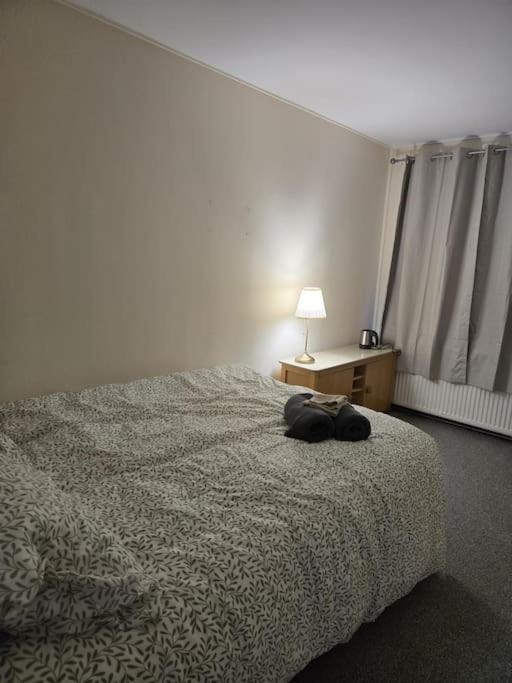 Snow Hill Apartment *